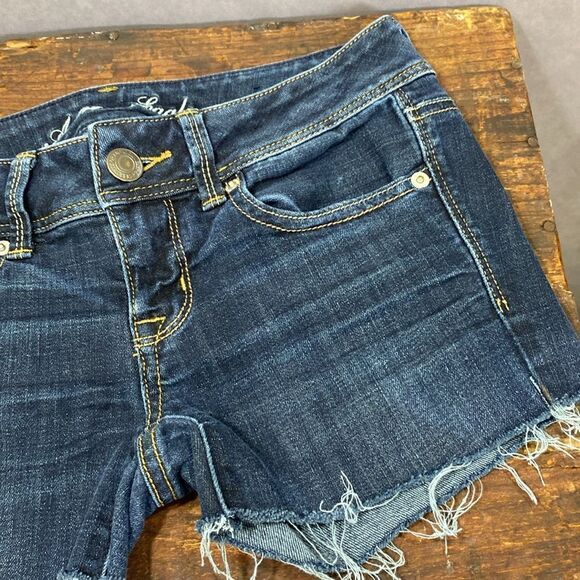 American Eagle Cut-Off Jeans Shorts | Slim Boot | Super Stretch | Size 2 - Picture 3 of 6